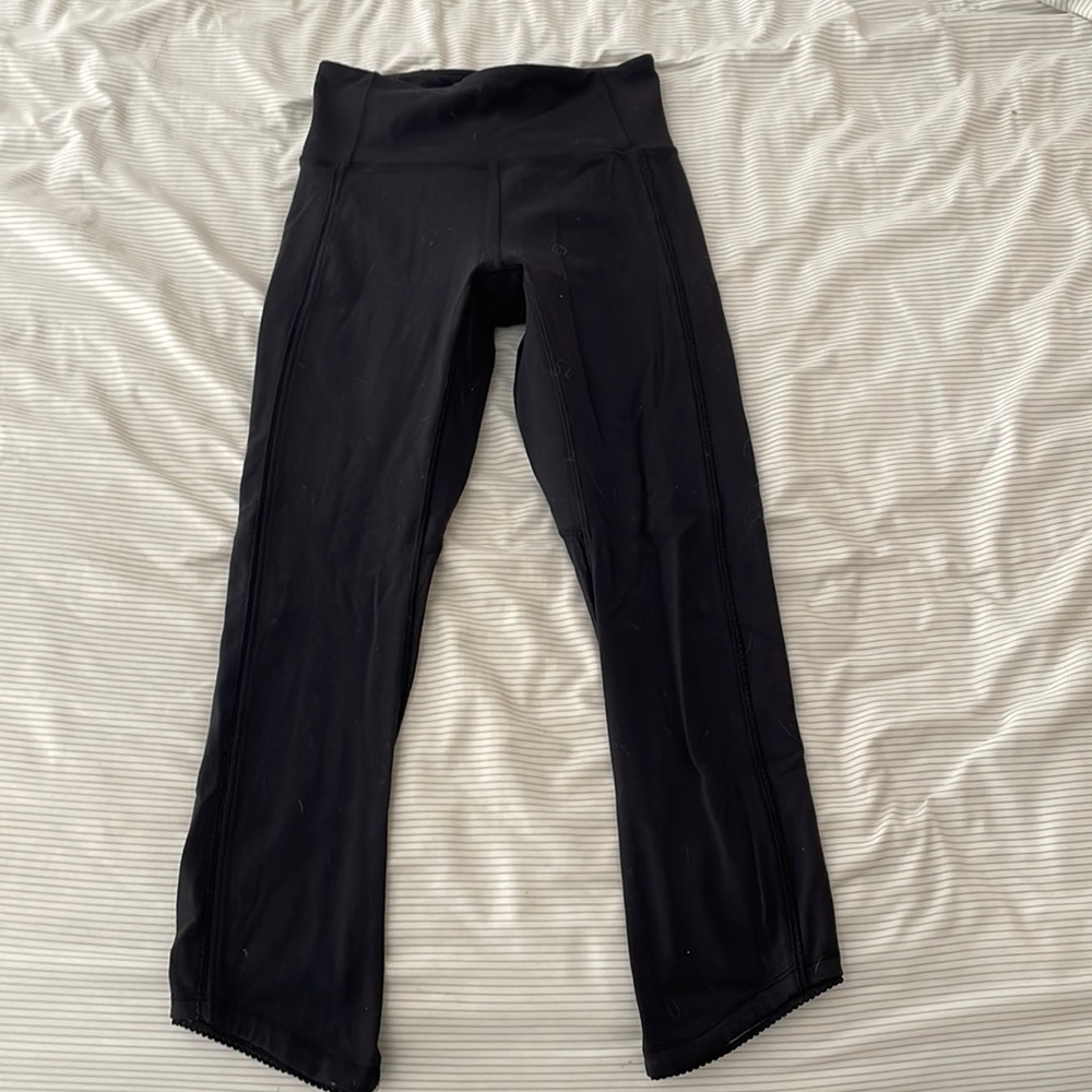 black Lululemon fast and free capris